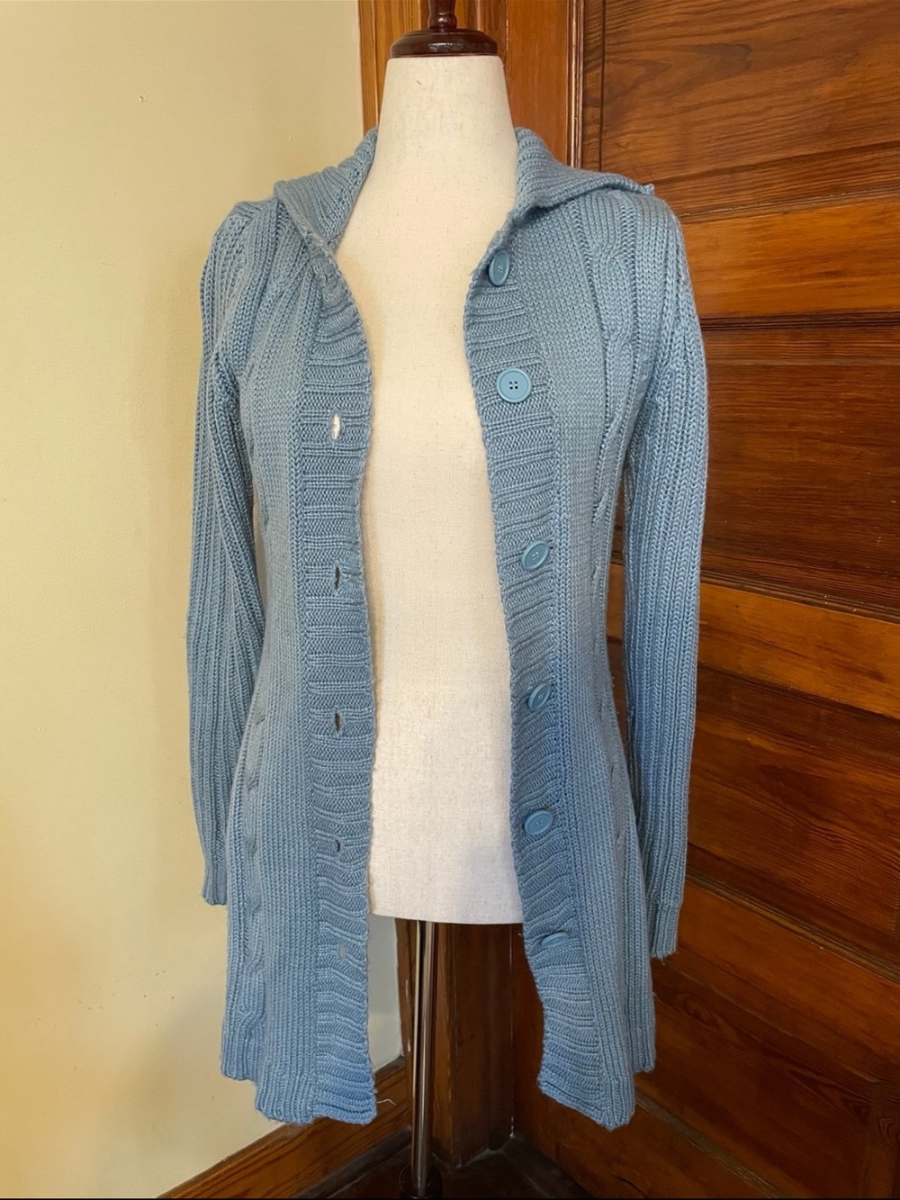 Women's Ribbed Button-Front Cardigan in Light Blue